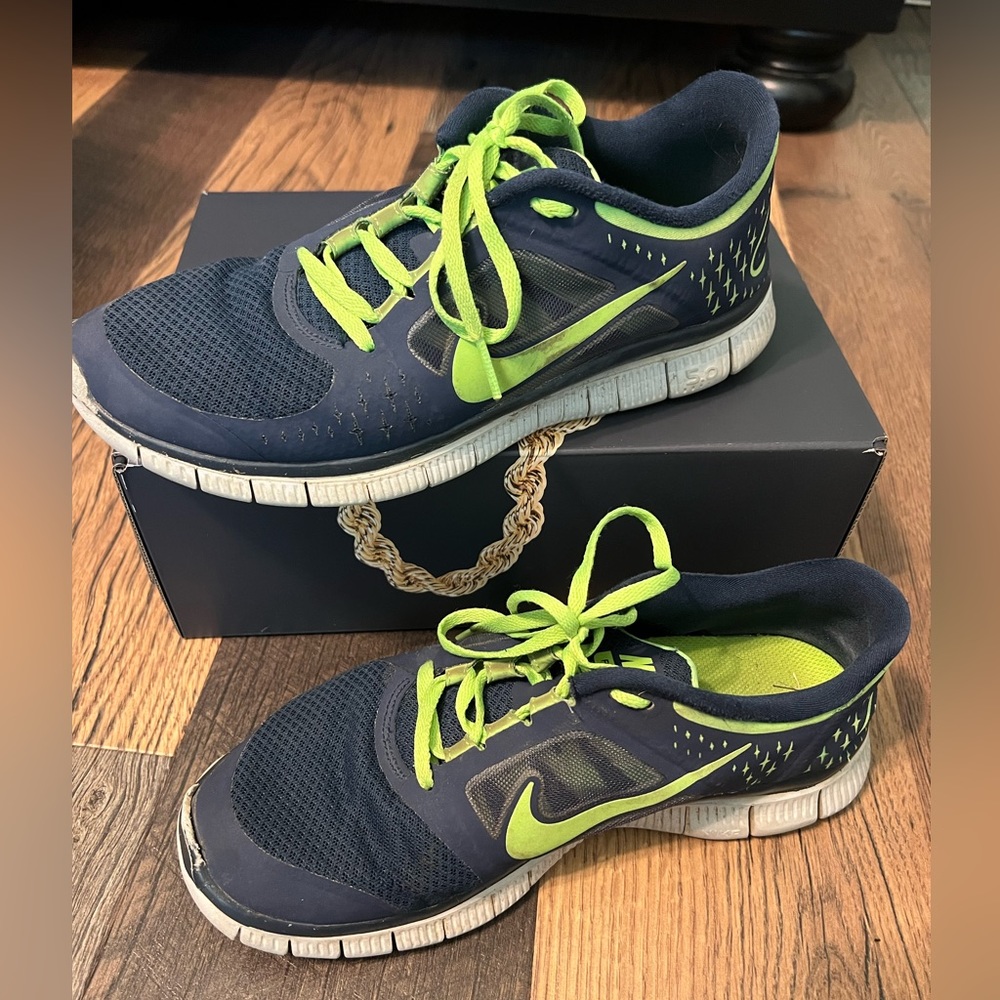 Nike Free Runs 3 - Women’s 8.5 - Navy and Green